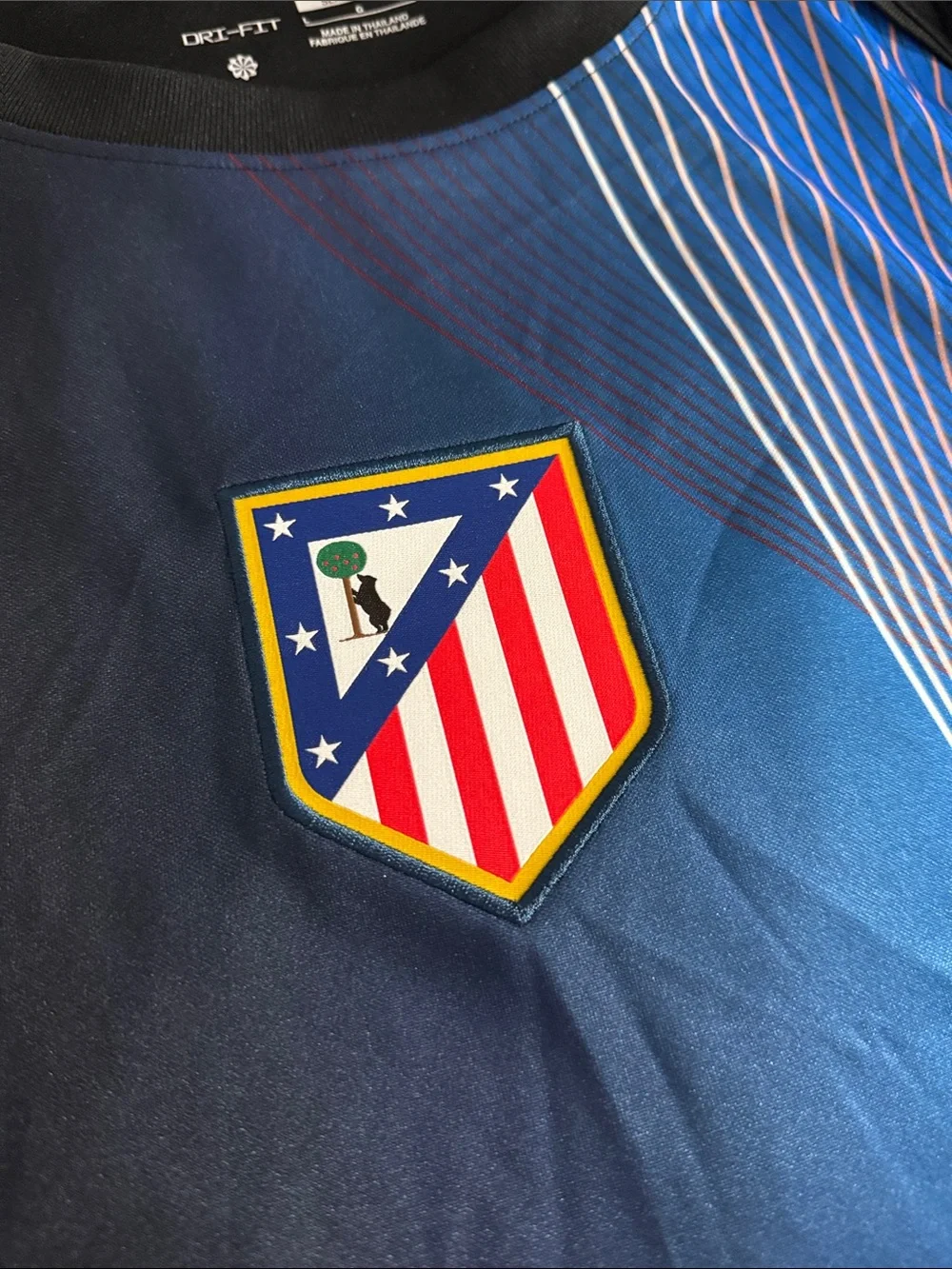 Atletico Madrid 🇪🇸 2025-26 Nike Total90 Pre-Match Training Jersey